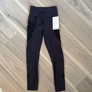 lululemon athletica Cargo SHR Hiking Tight 25” Size 4